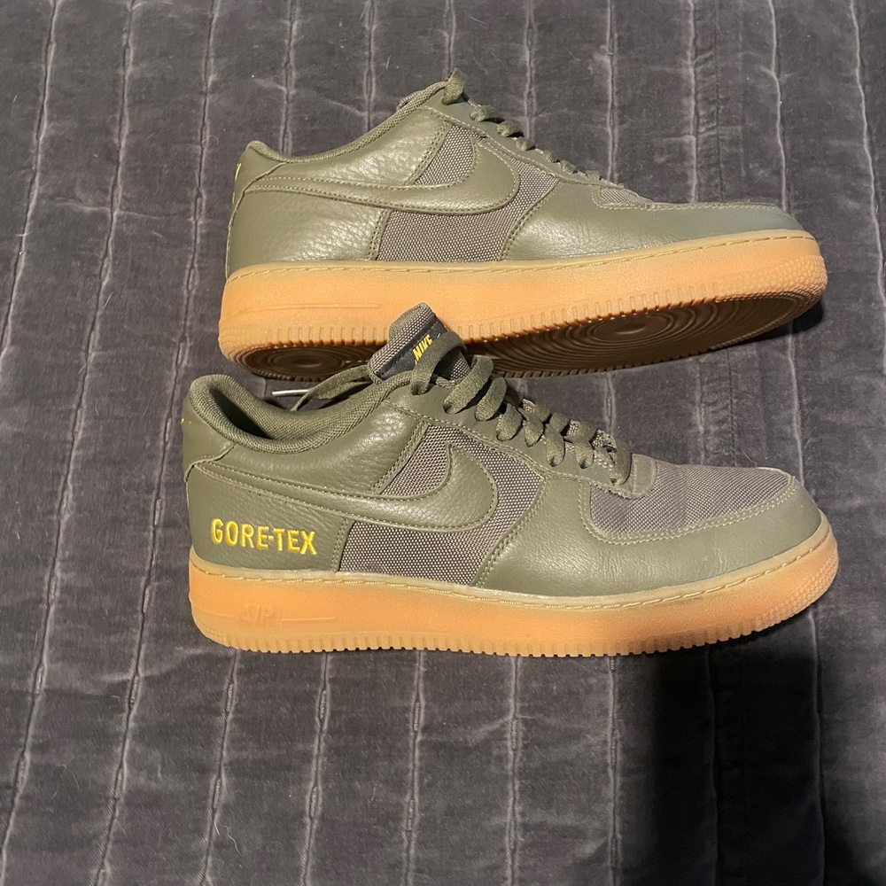 Nike Gore-Tex Olive Green Sneakers